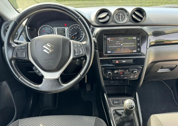 Suzuki Vitara cena 68900 przebieg: 162000, rok produkcji 2015 z Radom małe 137